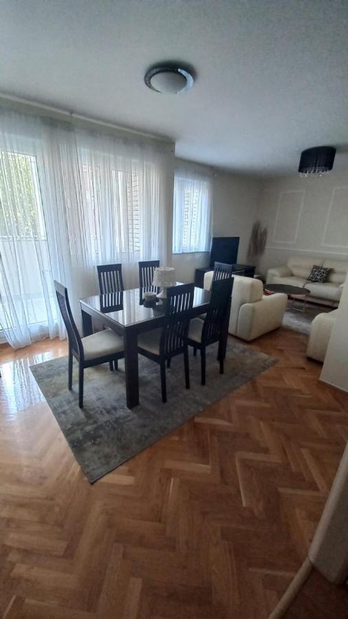 Urban Apartments Mostar Bagian luar foto
